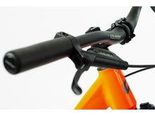 Indlæs billede til gallerivisning CRUSSIS CROSS 6.2-2 ORANGE/SORT